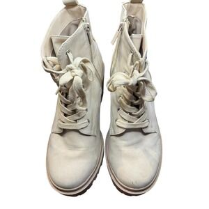 Torrid Boots Womens Size 9.5W White Faux Leather Combat Ankle Zip Lug Sole